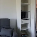 Confortable à 19 M² Avec Balcon Appartement