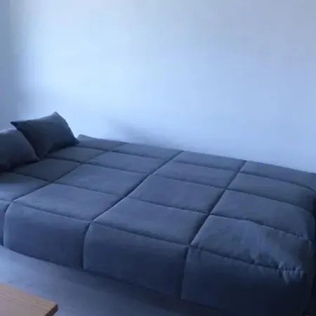 Confortable A 19 M² Avec Balcon 아파트