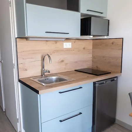 아파트 Confortable A 19 M² Avec Balcon 빌라르 드 랑